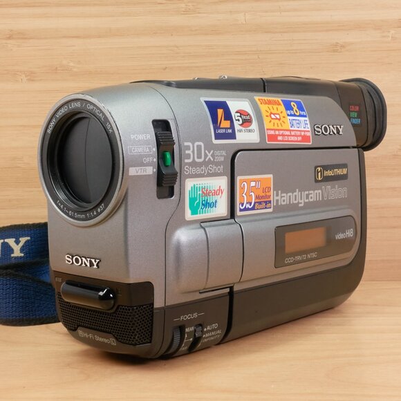 Sony Handycam CCD-TRV72 NTSC Video Hi8 Camcorder / Tested / Made in Japan - Picture 3 of 10